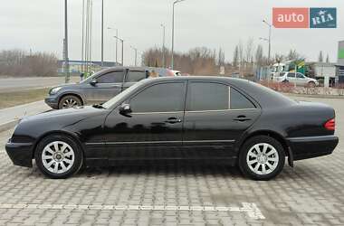 Седан Mercedes-Benz E-Class 2002 в Кам'янець-Подільському