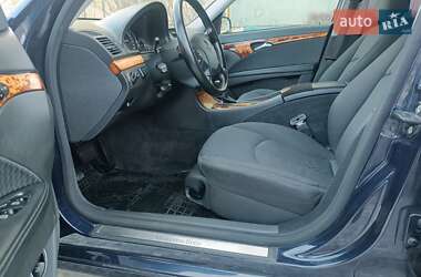 Седан Mercedes-Benz E-Class 2005 в Днепре