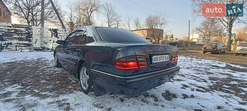 Седан Mercedes-Benz E-Class 1996 в Прилуках
