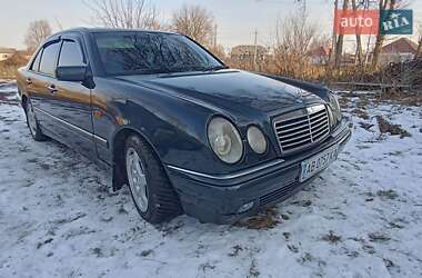 Седан Mercedes-Benz E-Class 1996 в Прилуках