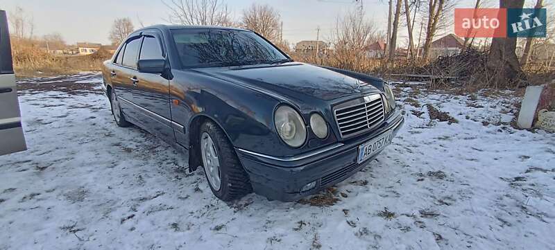 Седан Mercedes-Benz E-Class 1996 в Прилуках