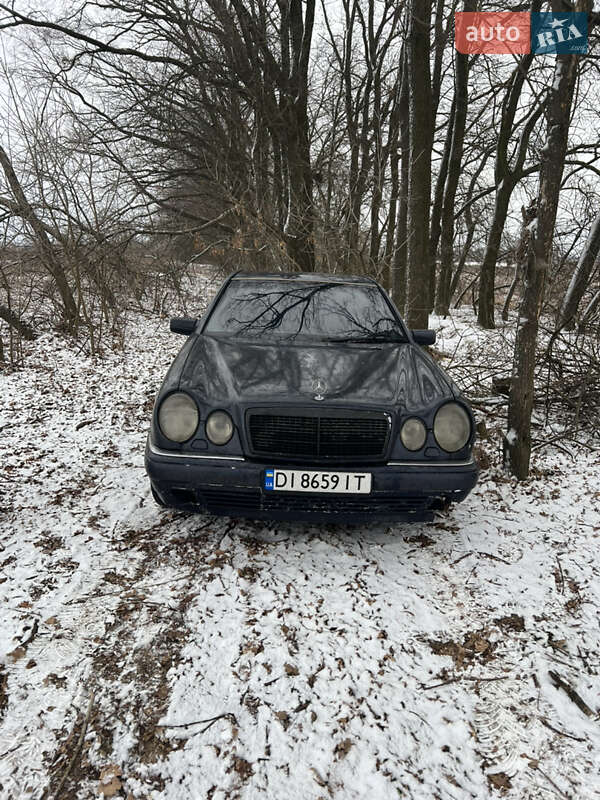 Седан Mercedes-Benz E-Class 1997 в Києві