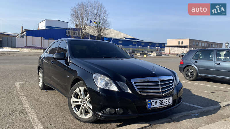 Седан Mercedes-Benz E-Class 2010 в Чернобае
