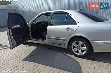 Седан Mercedes-Benz E-Class 2000 в Добротове
