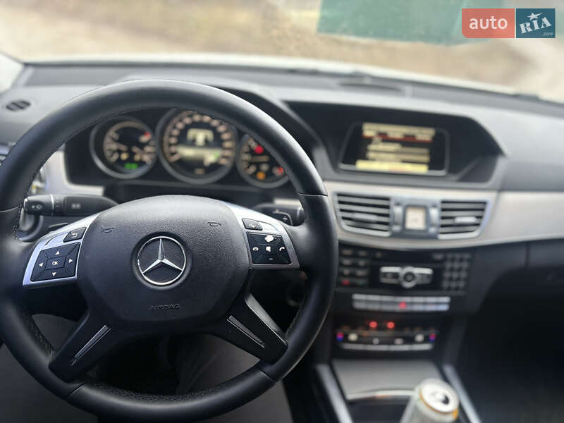 Седан Mercedes-Benz E-Class 2014 в Киеве