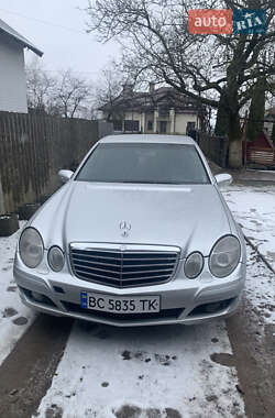 Седан Mercedes-Benz E-Class 2002 в Самборе