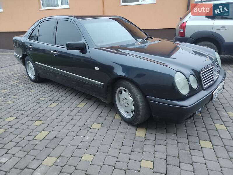 Седан Mercedes-Benz E-Class 1997 в Самборе