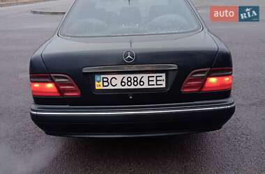Седан Mercedes-Benz E-Class 2000 в 