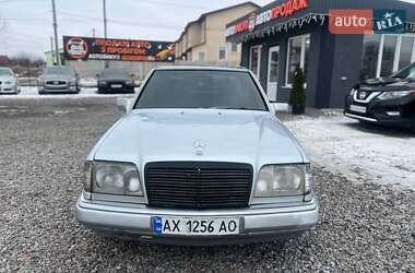 Седан Mercedes-Benz E-Class 1989 в Пісочині