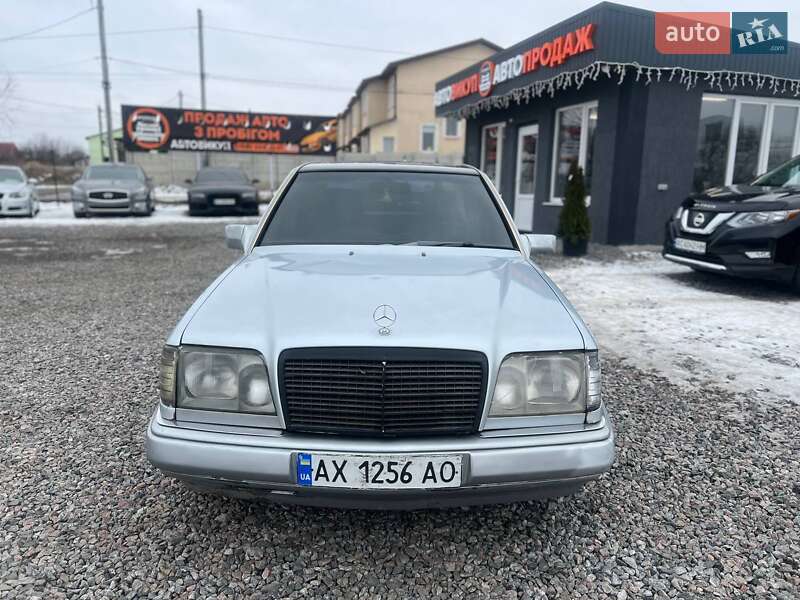 Mercedes-Benz E-Class 1989