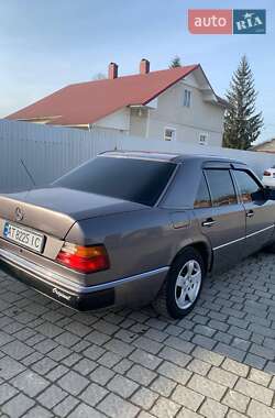 Седан Mercedes-Benz E-Class 1992 в Коломые