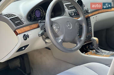 Седан Mercedes-Benz E-Class 2003 в 