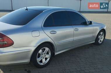 Седан Mercedes-Benz E-Class 2004 в Гайсине