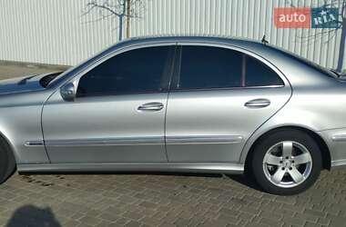 Седан Mercedes-Benz E-Class 2004 в Гайсине