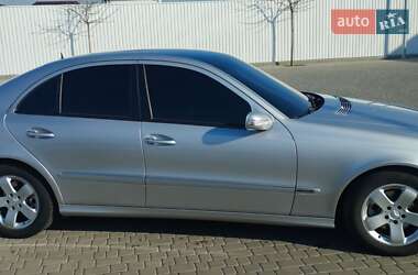 Седан Mercedes-Benz E-Class 2004 в Гайсине