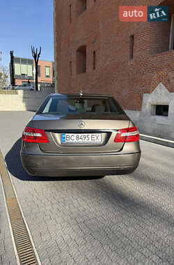 Седан Mercedes-Benz E-Class 2012 в 