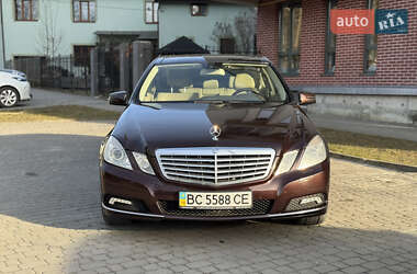 Седан Mercedes-Benz E-Class 2010 в Львове