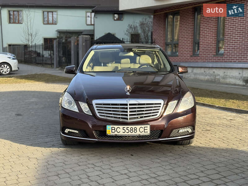 Mercedes-Benz E-Class 2010