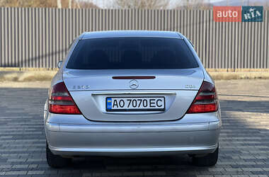 Седан Mercedes-Benz E-Class 2002 в Сваляве