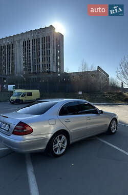 Седан Mercedes-Benz E-Class 2002 в Львові