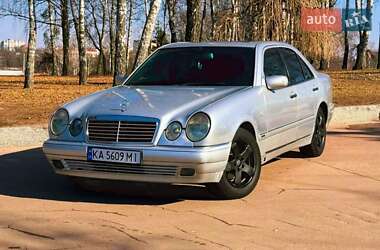 Седан Mercedes-Benz E-Class 1998 в Житомирі