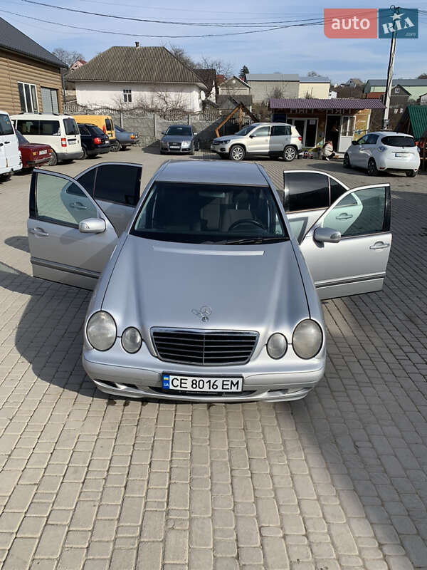 Седан Mercedes-Benz E-Class 2002 в Недобоевцах