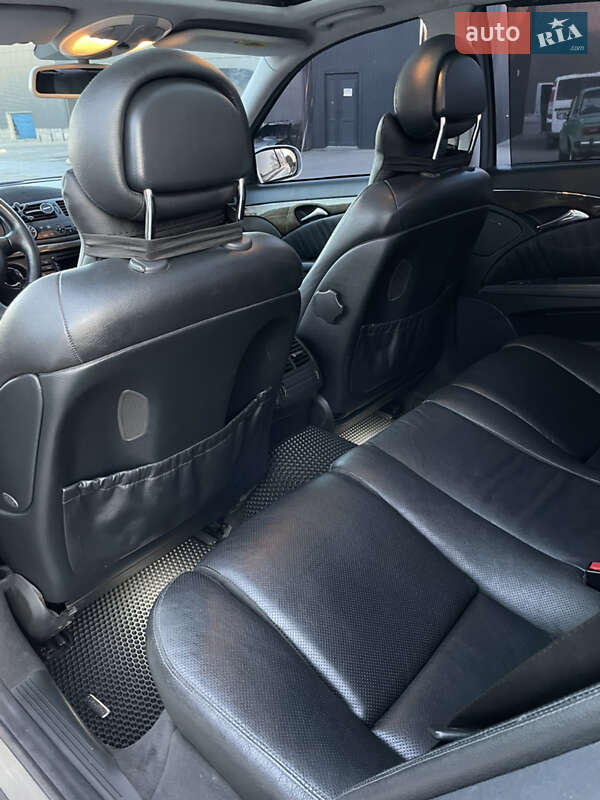 Седан Mercedes-Benz E-Class 2003 в Сокирянах