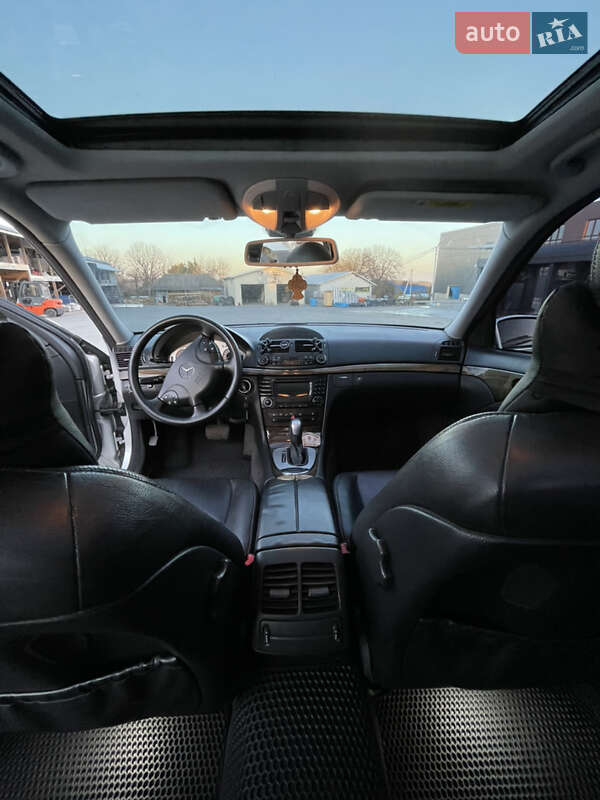 Седан Mercedes-Benz E-Class 2003 в Сокирянах