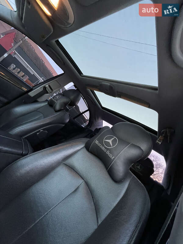 Седан Mercedes-Benz E-Class 2003 в Сокирянах