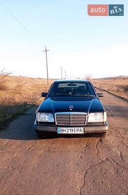 Седан Mercedes-Benz E-Class 1990 в Ширяево