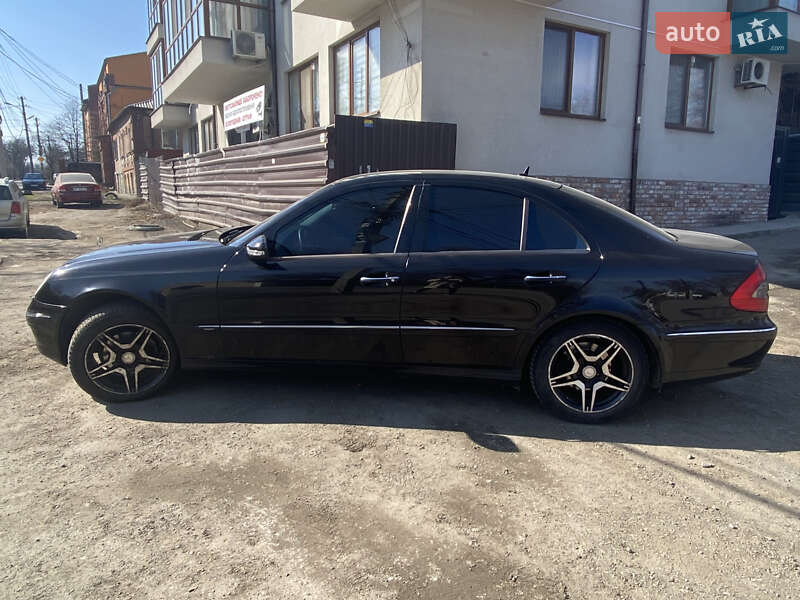 Седан Mercedes-Benz E-Class 2007 в Днепре
