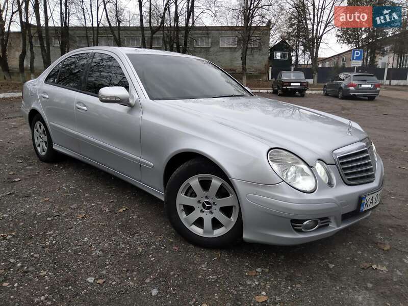 Седан Mercedes-Benz E-Class 2007 в Чернігові