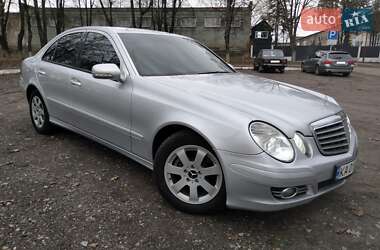 Седан Mercedes-Benz E-Class 2007 в Чернігові