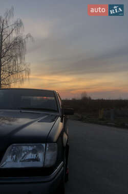 Седан Mercedes-Benz E-Class 1988 в 