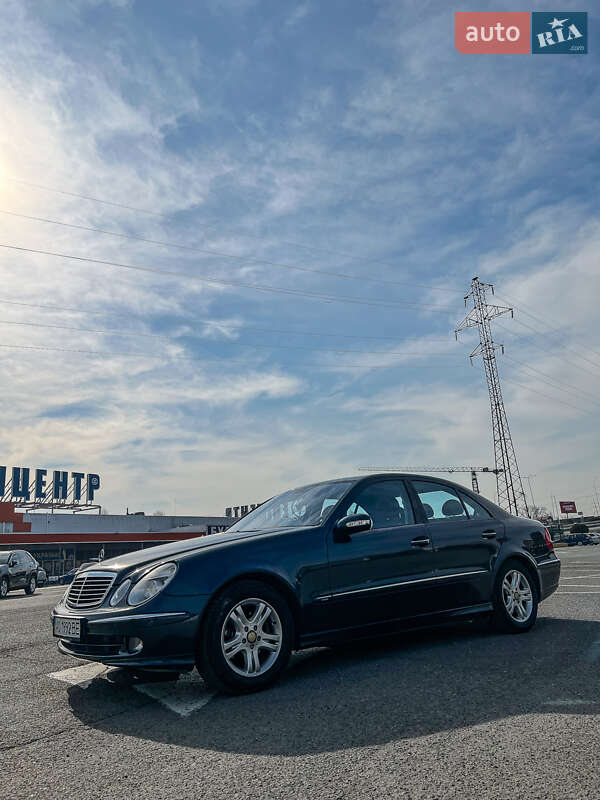Седан Mercedes-Benz E-Class 2005 в Ужгороде