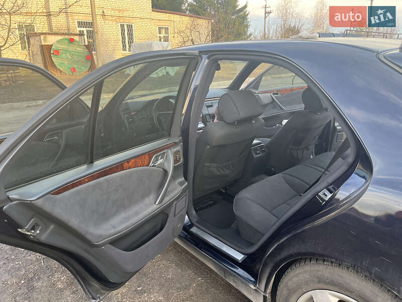 Седан Mercedes-Benz E-Class 2002 в Харькове