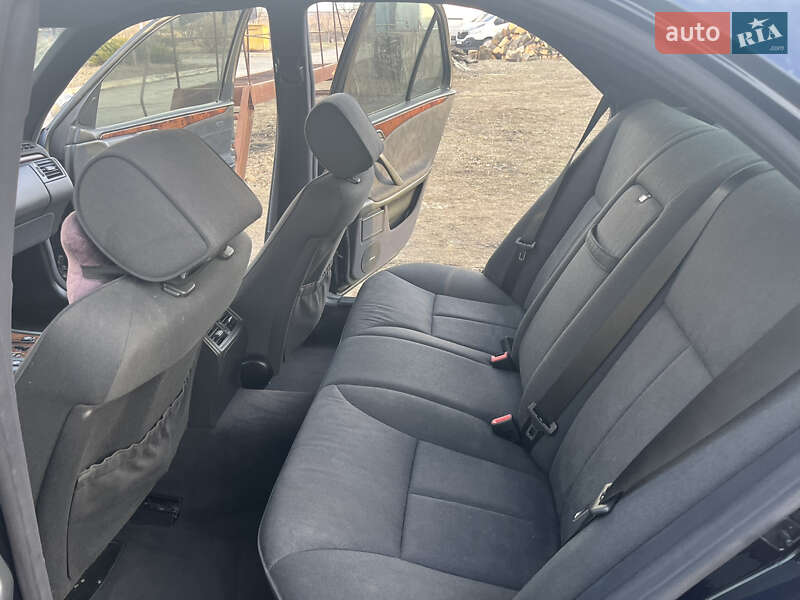 Седан Mercedes-Benz E-Class 2002 в Харькове
