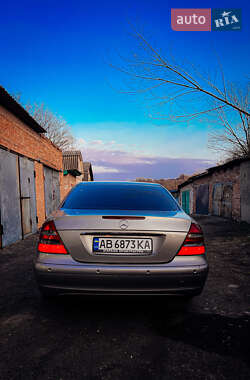 Седан Mercedes-Benz E-Class 2003 в Жмеринці