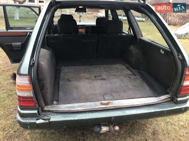 Универсал Mercedes-Benz E-Class 1994 в Яремче
