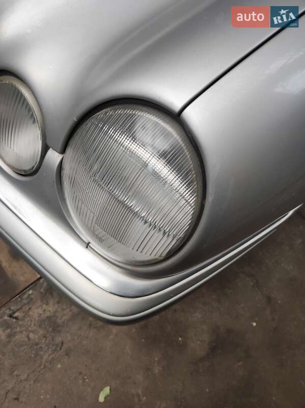Седан Mercedes-Benz E-Class 1999 в Киеве