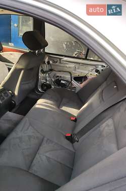 Седан Mercedes-Benz E-Class 1999 в 
