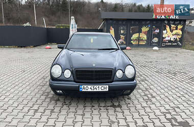 Седан Mercedes-Benz E-Class 1997 в Іршаві