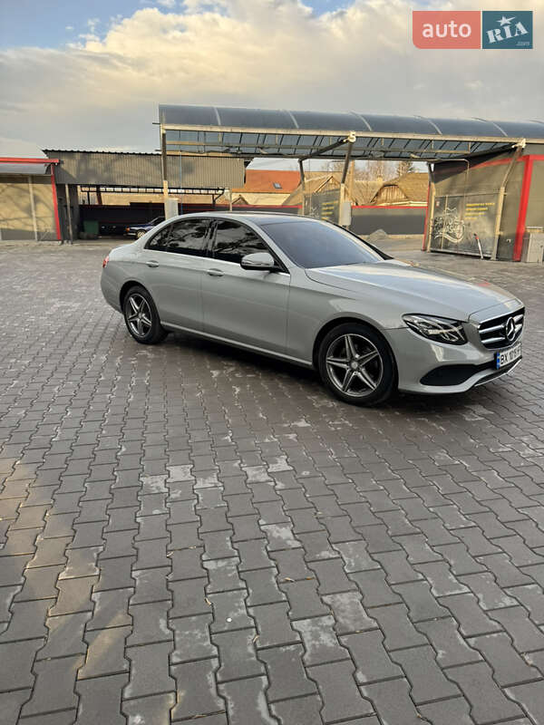Седан Mercedes-Benz E-Class 2018 в Хмельницком