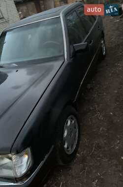 Седан Mercedes-Benz E-Class 1988 в 