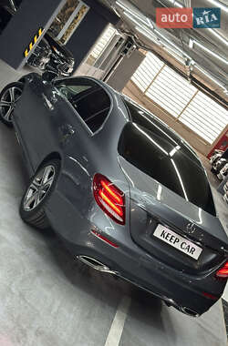 Седан Mercedes-Benz E-Class 2017 в 