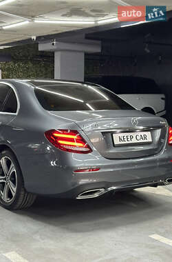 Седан Mercedes-Benz E-Class 2017 в 