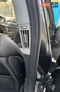 Седан Mercedes-Benz E-Class 2004 в 