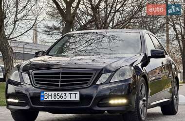 Седан Mercedes-Benz E-Class 2012 в 