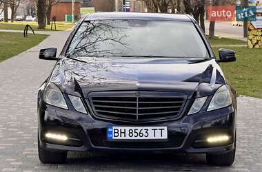 Седан Mercedes-Benz E-Class 2012 в 