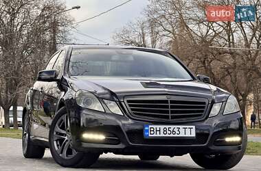 Седан Mercedes-Benz E-Class 2012 в 